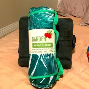 Garden party, picnic blanket